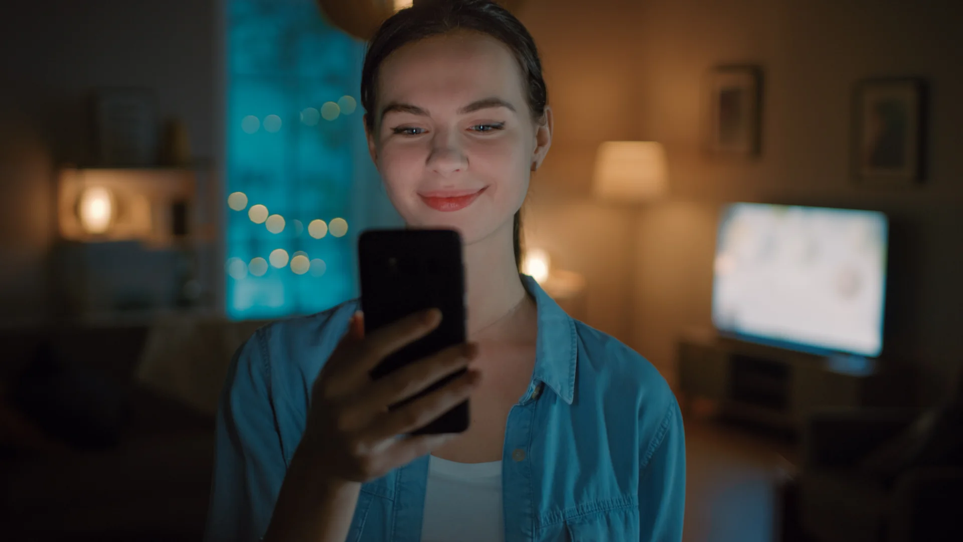 Marketing Messages in the UAE: The Rules on SMS, Calls and Email